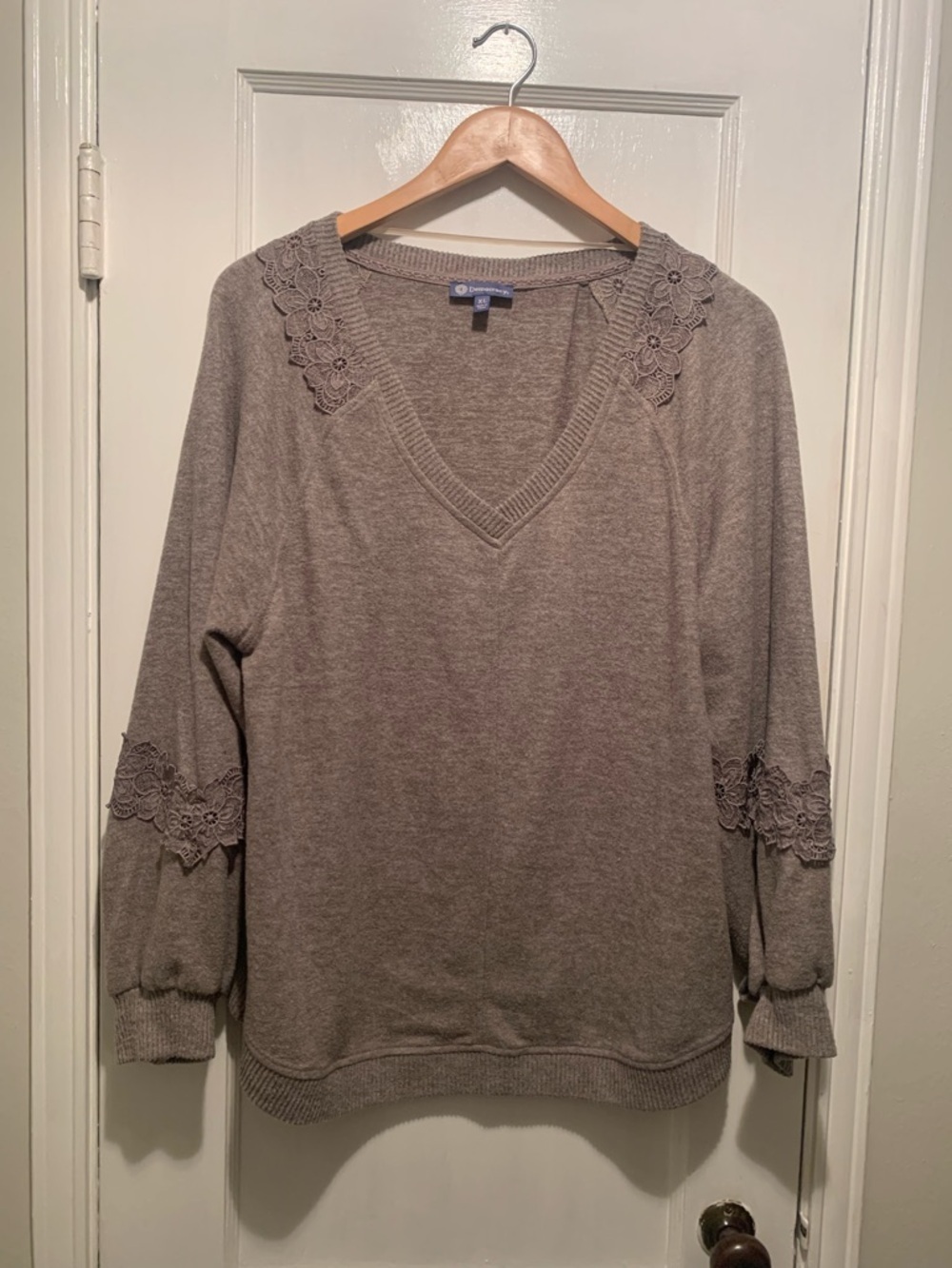 Democracy Long Blouson Sleeve Crochet Applique Sweetheart Neck Knit Top, brown